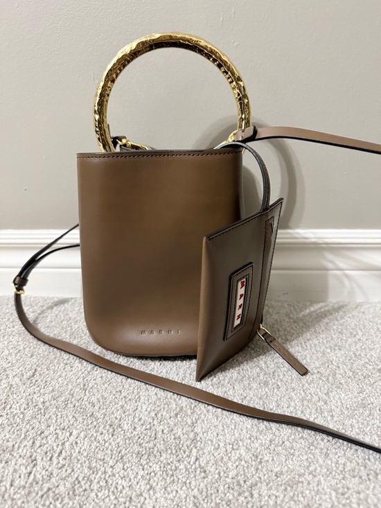 Marni Handbags - Authentic NEW condition Marni pannier crossbody bag